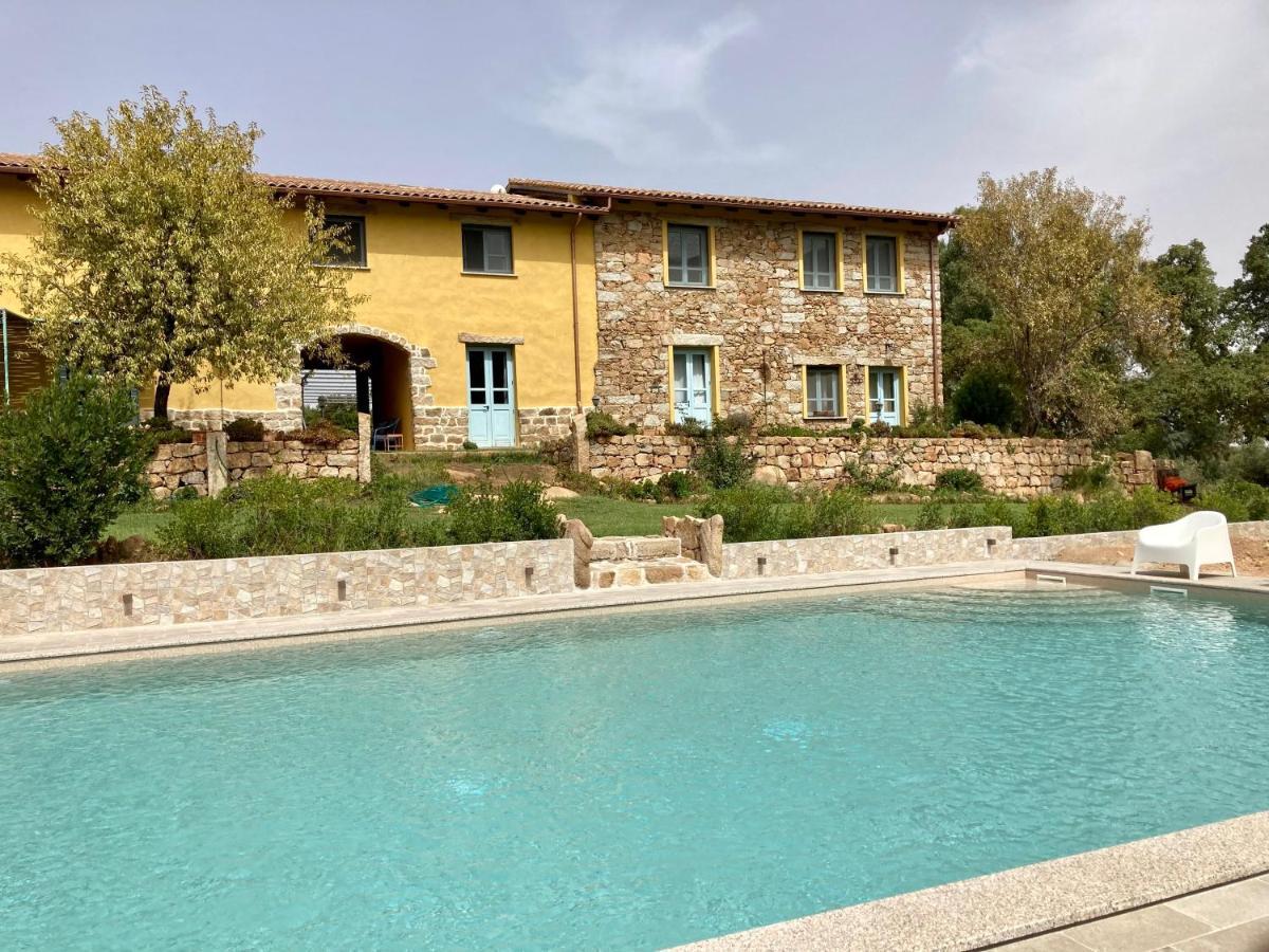 Agriturismo Is Conchisceddas Gonnosfanàdiga المظهر الخارجي الصورة