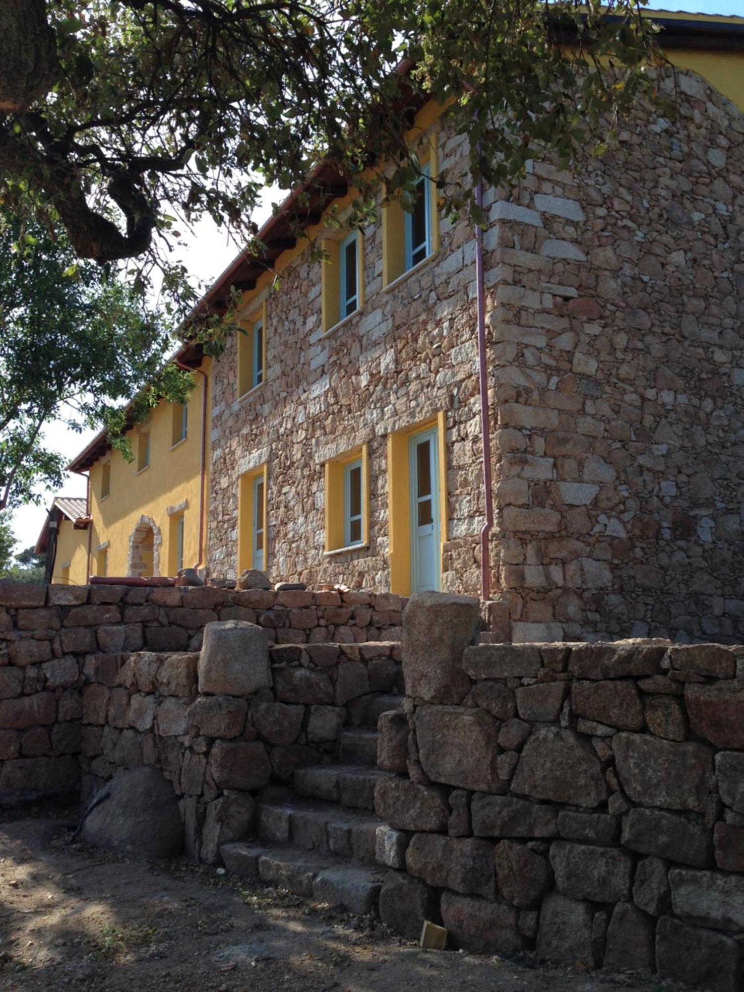 Agriturismo Is Conchisceddas Gonnosfanàdiga المظهر الخارجي الصورة